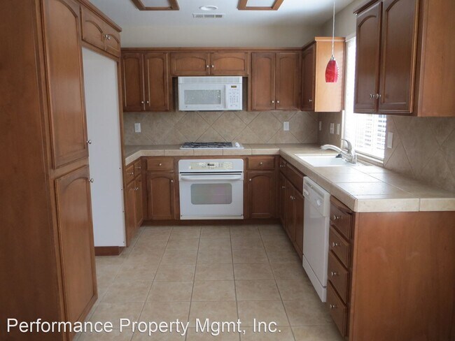 Building Photo - 2 br, 2 bath House - 2858 Anton Avenue