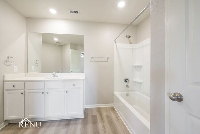Foto del edificio - 25397 Cypress Bend Dr