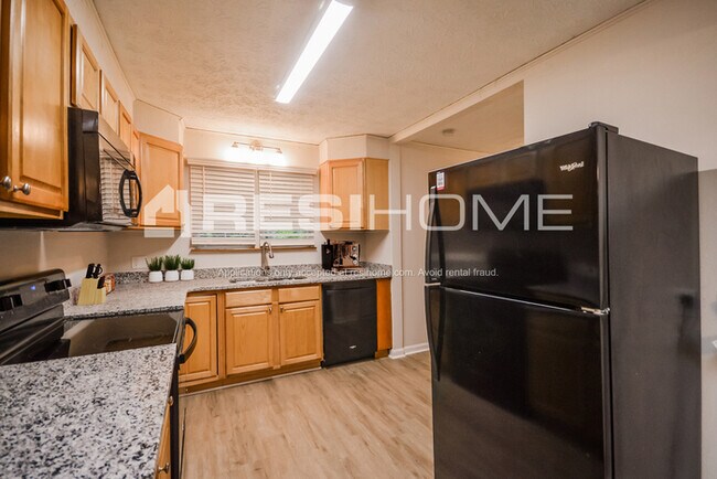 Building Photo - 2369 Old Mill Dr Sw