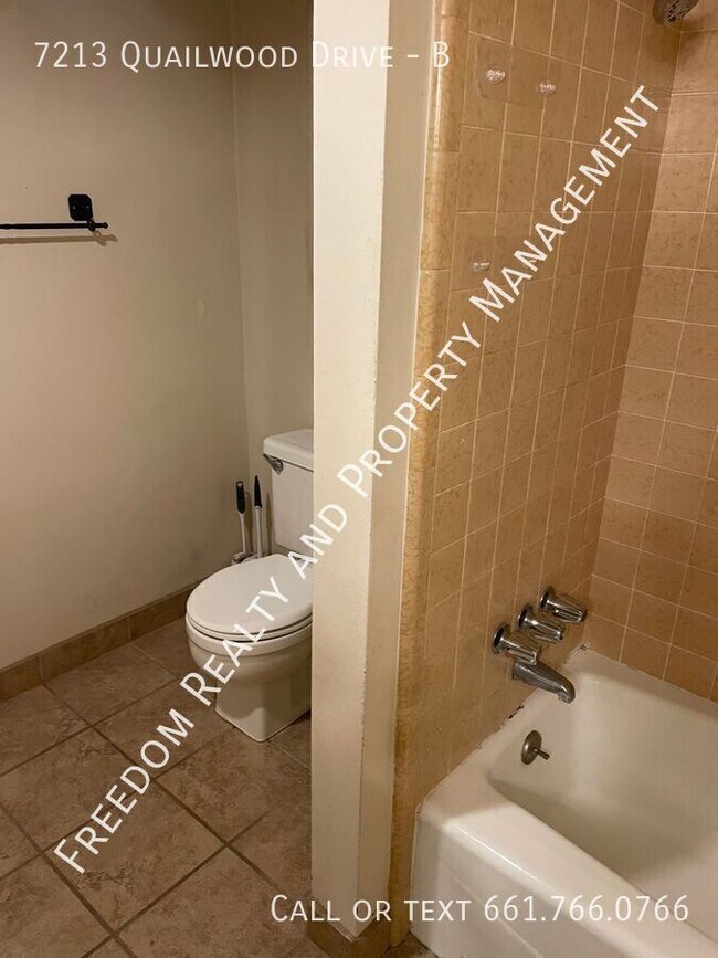 Foto del edificio - 7213 Quailwood Dr