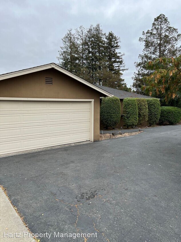 4 br, 2 bath House 3693 San Michelle Drive House for Rent in