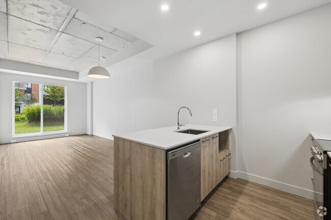 1BR, 1BA - 609SF - Kitchen - Le Noria