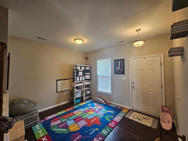 Building Photo - 6017 Newington Pl