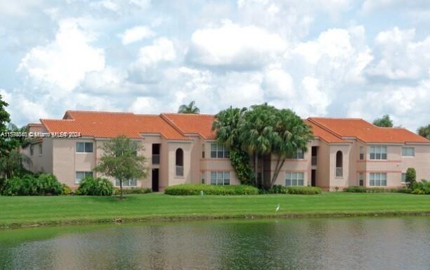 Building Photo - 3310 Pinewalk Dr N