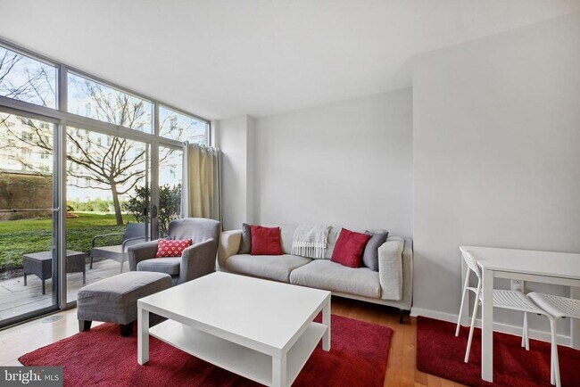 Foto del edificio - 475 K St NW