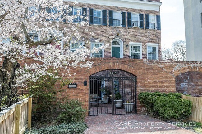 Foto del edificio - 2446 Massachusetts Ave NW