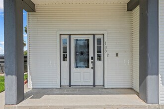 Building Photo - 138 Isles End Rd