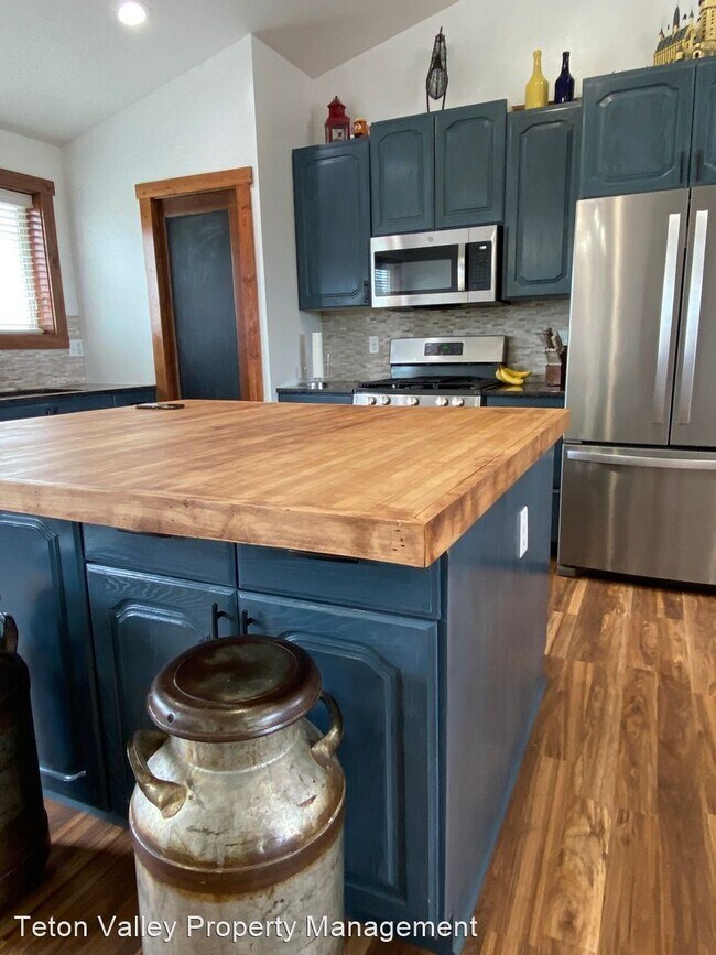 Building Photo - 4 br, 3 bath House - 3341 Elk Ridge Road, ...