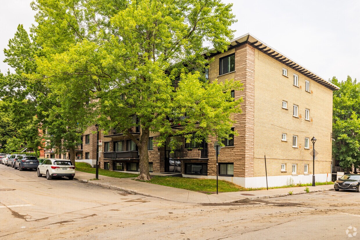 Photo du bâtiment - 2277 Av Des Érables