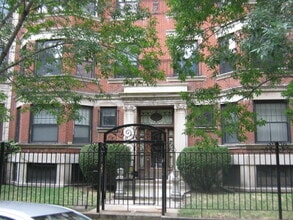 Building Photo - 5122 N Kenmore Ave