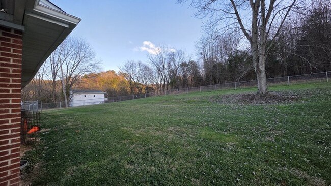 Foto del edificio - Delightful Home Now For Lease