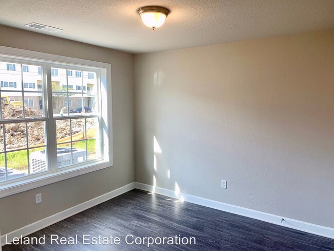 Building Photo - 4 br, 2.5 bath House - 417 21st Street