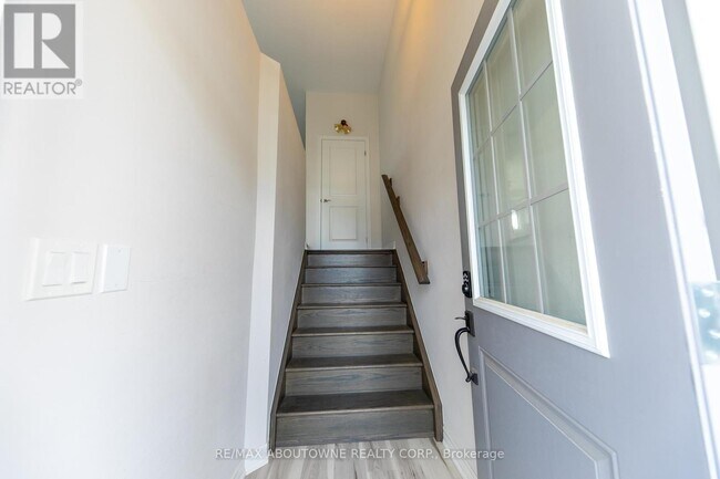 Photo du bâtiment - 15 Barley Ln