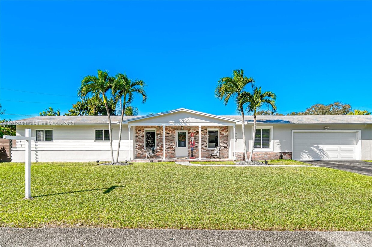 Foto principal - 10600 SW 80th Ct