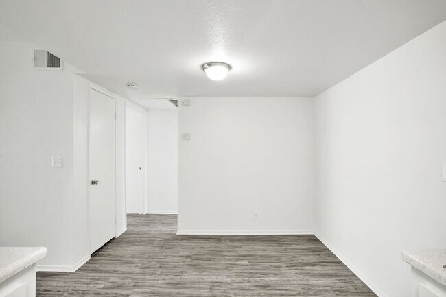 Foto del edificio - 1BD 1BTH A
