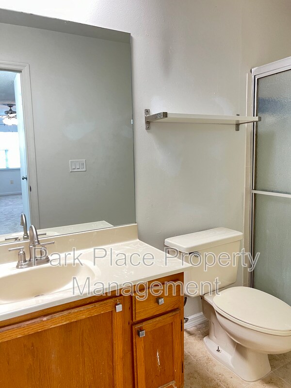 Building Photo - 2306 Clubside