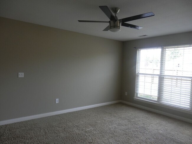 Foto del edificio - Nice 3 Bed 2 Bath House!
