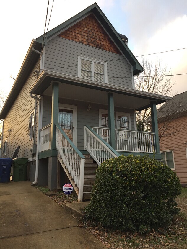 Primary Photo - 685 Garibaldi St SW