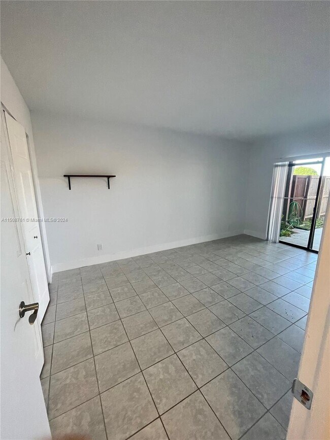 Foto del edificio - 6221 SW 116th Pl