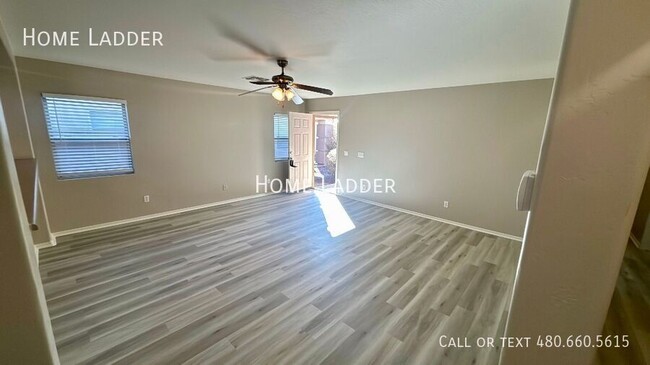 Building Photo - Fantastic Single Story 4 Bedroom 2 Bath ho...