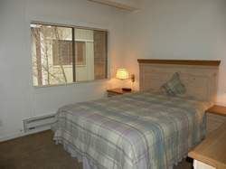 Building Photo - 3 br, 2 bath Condo - Racquet Club 83