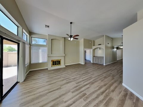 Foto del edificio - 315 E Hearne Way