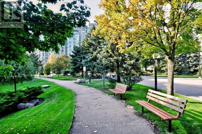 Building Photo - 7825 Bayview Ave