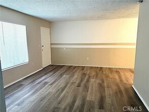 Building Photo - 418 E Blueridge Ave