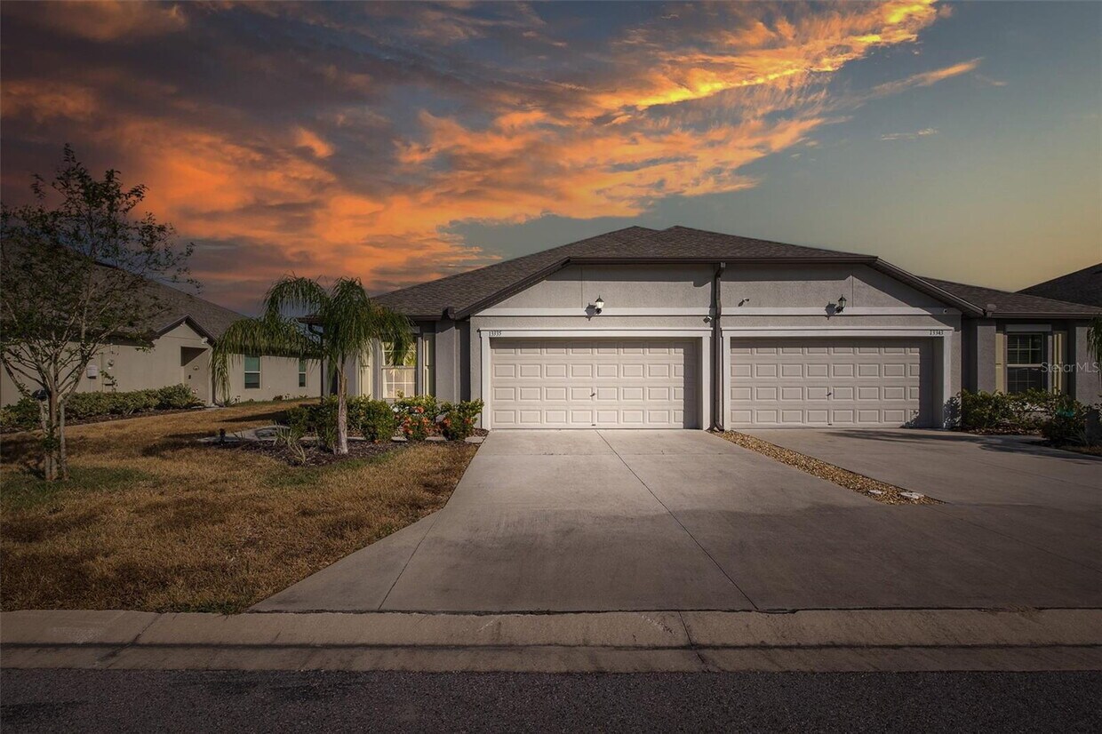 Foto principal - 13335 Crest Lake Dr