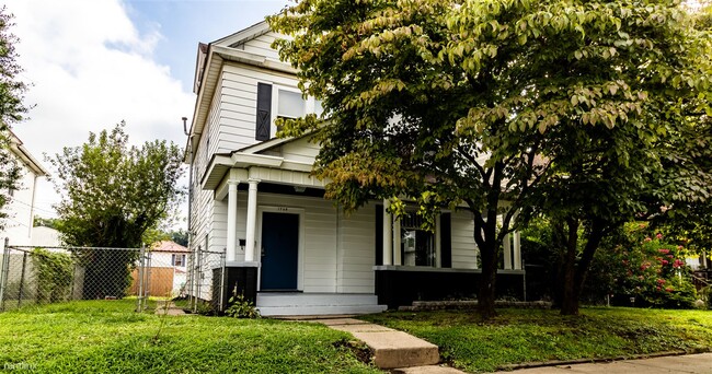 Building Photo - 3 br, 2 bath House - 1708 Chestnut Street