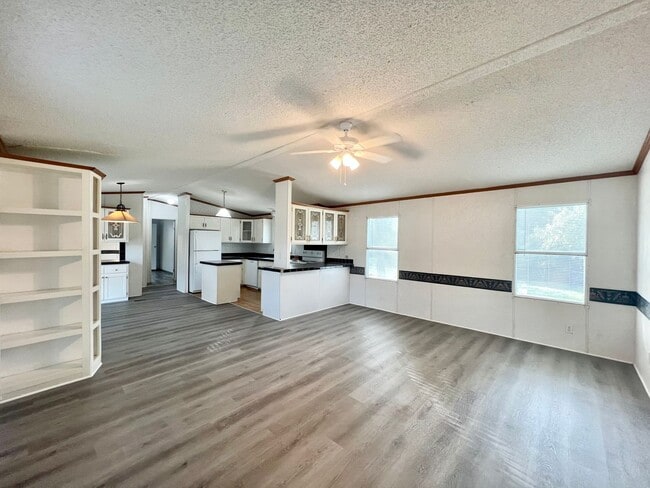 Foto del edificio - **PENDING APPLICATION** **MOVE IN SPECIAL*...