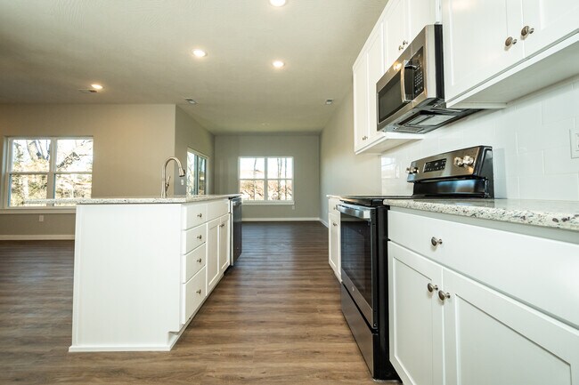 Building Photo - 1002 S Brks Ave