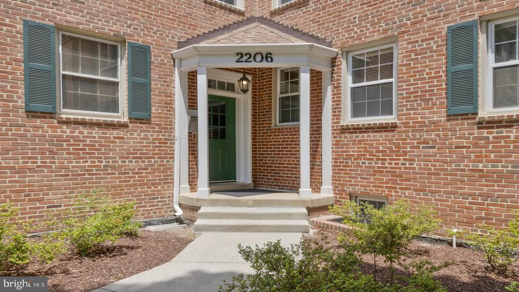 Foto principal - 2206 Washington Ave