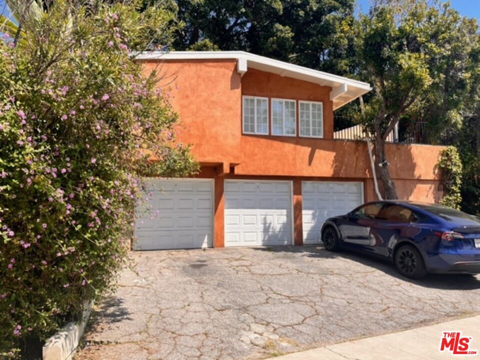 8563 W Knl Dr, West Hollywood, CA 90069 Condo for Rent in West Hollywood, CA