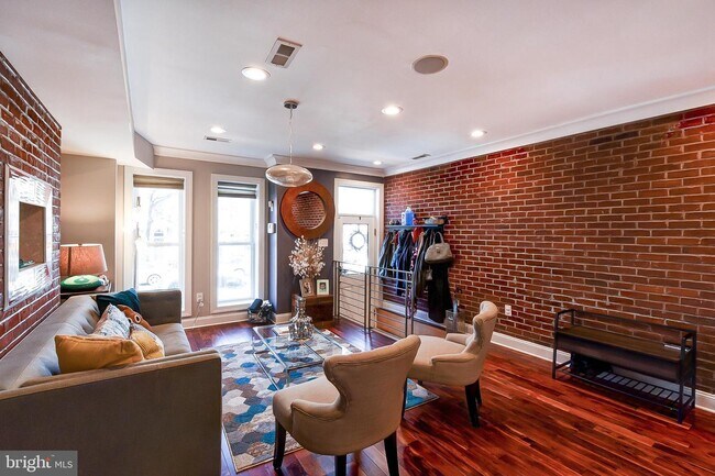 Foto del edificio - 335 8th St NE