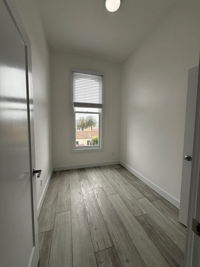 Building Photo - 224 Haight St