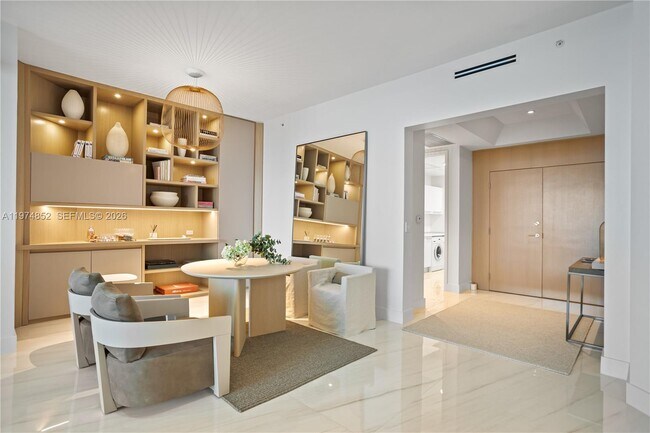 Foto del edificio - 16051 Collins Ave