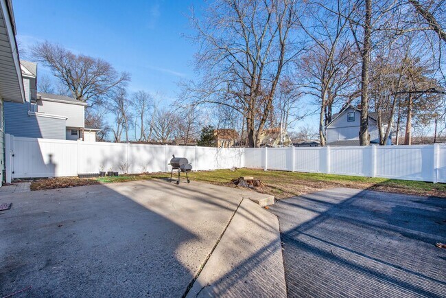 Backyard with Patio - 145 Reade St