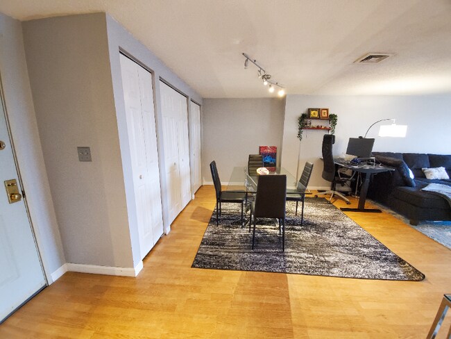 Photo - 8 9th St Apartment
