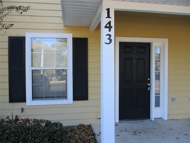 Building Photo - 2951 SW 35th Pl