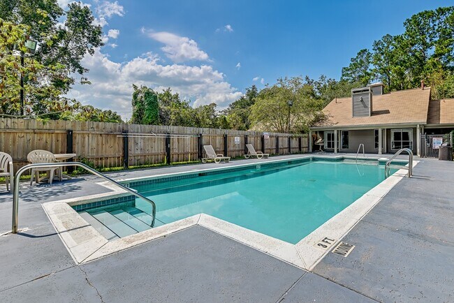 Foto del edificio - Canopy Pointe Townhomes