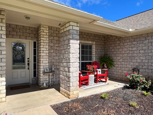 Building Photo - 1535 Glenwood Dr