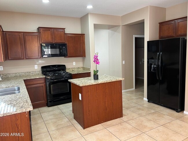 Building Photo - 2381 N Monticello Dr