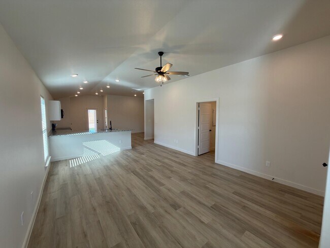 Foto del edificio - 1209 Cottonwood Ave