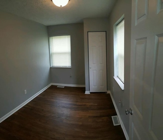 Building Photo - 204 Tate Ave