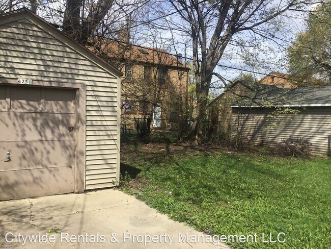 Building Photo - 2 br, 1 bath House - 4251 N 42nd Pl.
