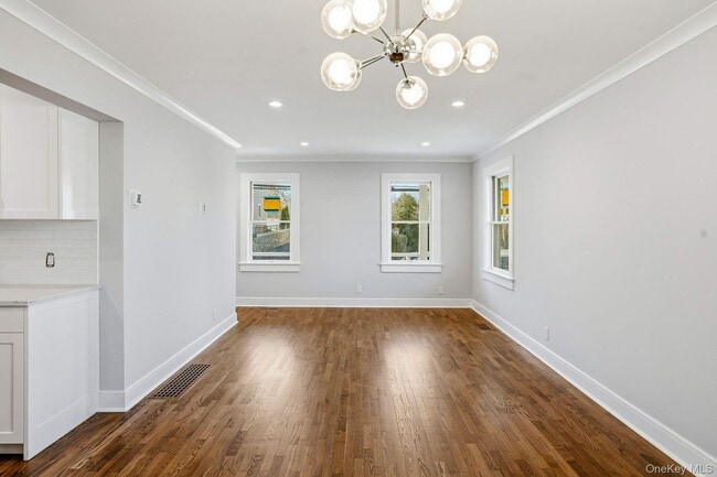 Building Photo - 71 Henry Ave