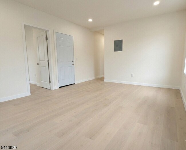 Foto del edificio - 331 Yale Ave