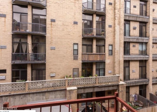 Building Photo - 205 E 25th St