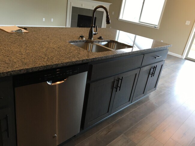 Foto del edificio - 3276 E Mountain View Dr SE